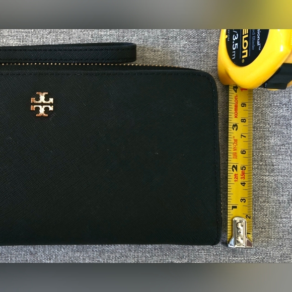 Tory Burch Robinson Zip Wallet Black Saffiano Leather Continental Wristlet - Picture 2 of 7